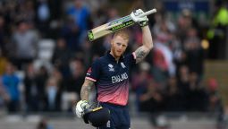 Stokes's Clinical 102* Humbles Oz